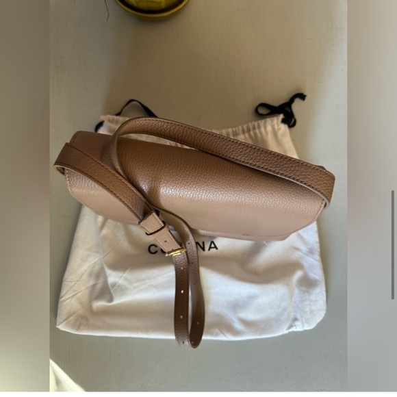 EUC Cuyana Concertina Shoulder Bag in Cappucino - Picture 9 of 15